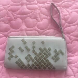 Bottega Veneta White and Gray Wristlet